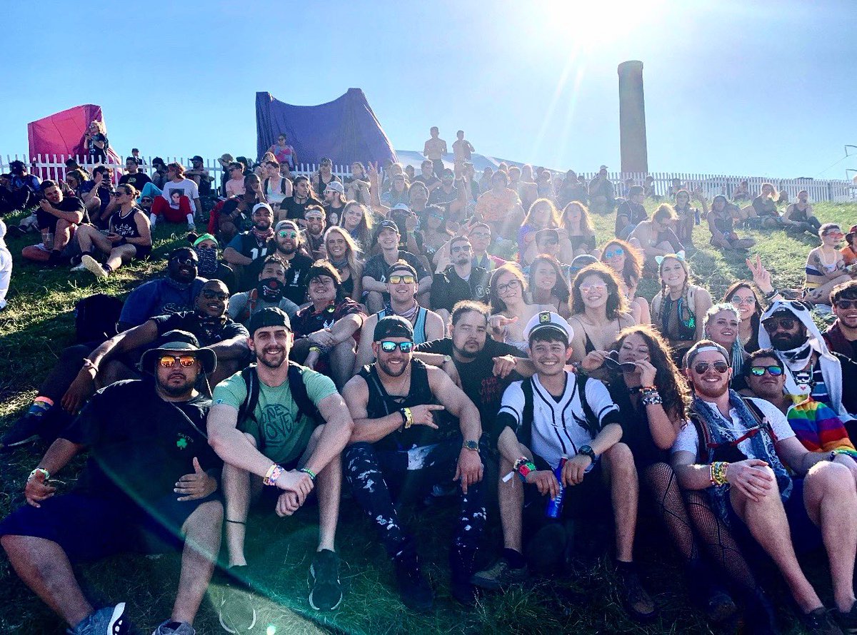 Baby_Cee13's tweet photo. Can’t get over how adventurous and amazing this weekend was.. I wanna go back forever and ever😭🌈💕🥂 https://t.co/6sgvQaHpdL