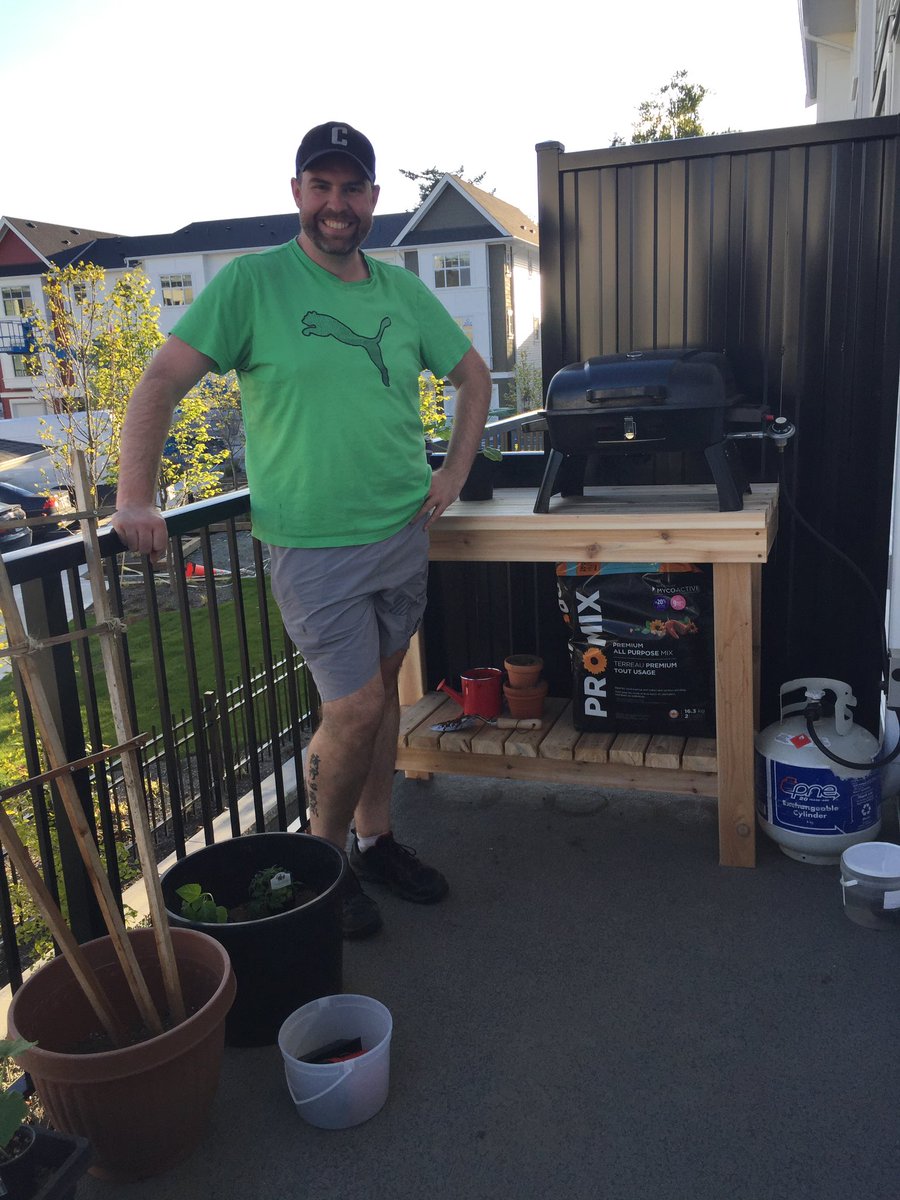 After the garden work was done, I built a Cedar potting/bbq table tonight. 
#chefsdayoff #abbotsford #yvr #cedar #builtbyhand