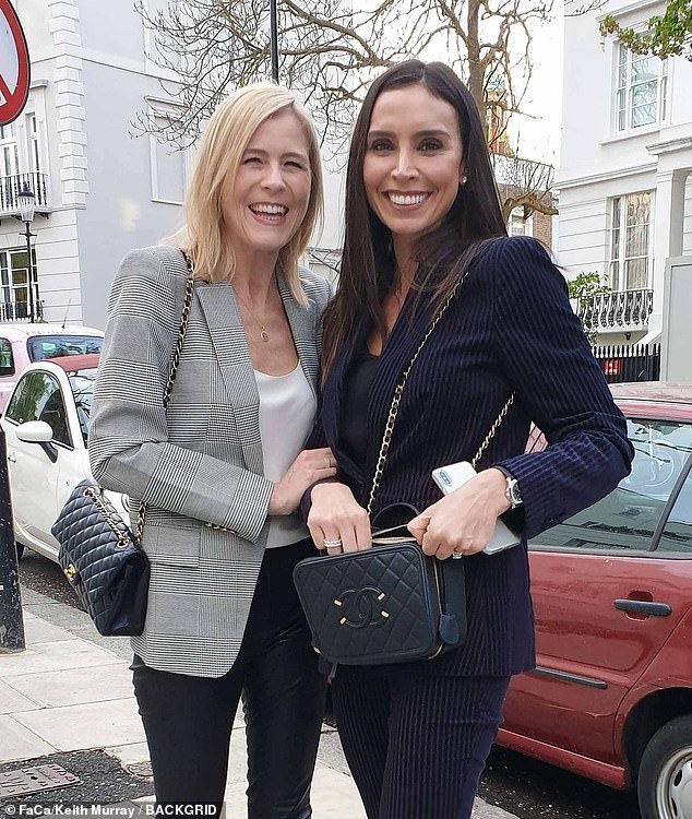 Beard_Club's tweet photo. #Professional #BeardsForGayMen Victoria Beckham (David), Ali Astall (Dec Donnelly), Christine Lampard (Frank), & Donna Air (ex-James Middleton) attend a West London Brigitta Freund-organised #GalsBash https://t.co/CzJTSUAKtt via @DailyMailCeleb #Celesbians #Gaslighting #Moonbumps https://t.co/VHgLZhZy0H