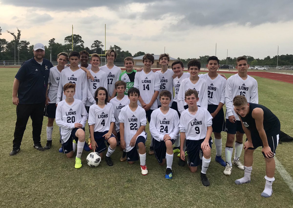 soccer_oak's tweet photo. 2-0 win tonight over Woodridge! ⚽️ https://t.co/2BNPyFCL1N