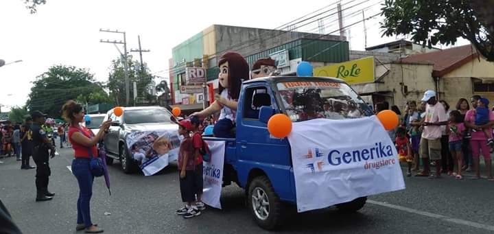IkaPharmacist's tweet photo. Attended the 40th Pasalamat Festival in La Carlota Negros last weekend. 🧡💙 Thank you for inviting me and @DocGener! #MotorcadePartners #GenerIka #BubutiKa https://t.co/bPFArMz7L8