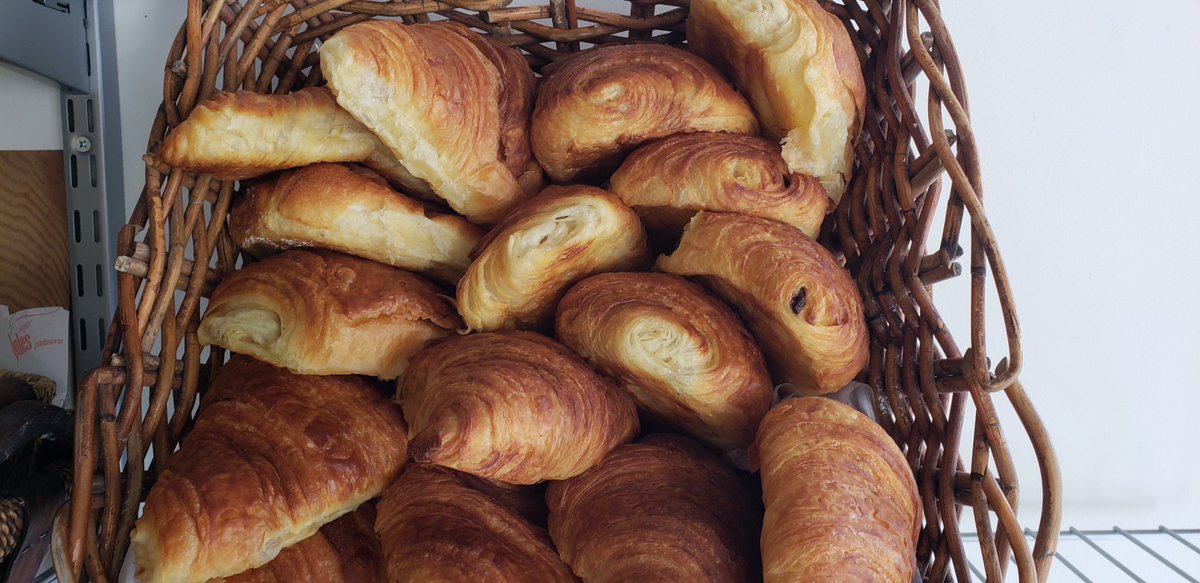 inventorsnest_'s tweet photo. Now in the Nest: Le Conciliabule: Launching their new French Cafe, spinoff of #Toronto Jules Patisserie  https://t.co/cP9VIJb5BA Monday to Friday 8-7 . Weekend brunch 10-4 . Happy hour M-F 5-7 https://t.co/21YpYIAdqJ