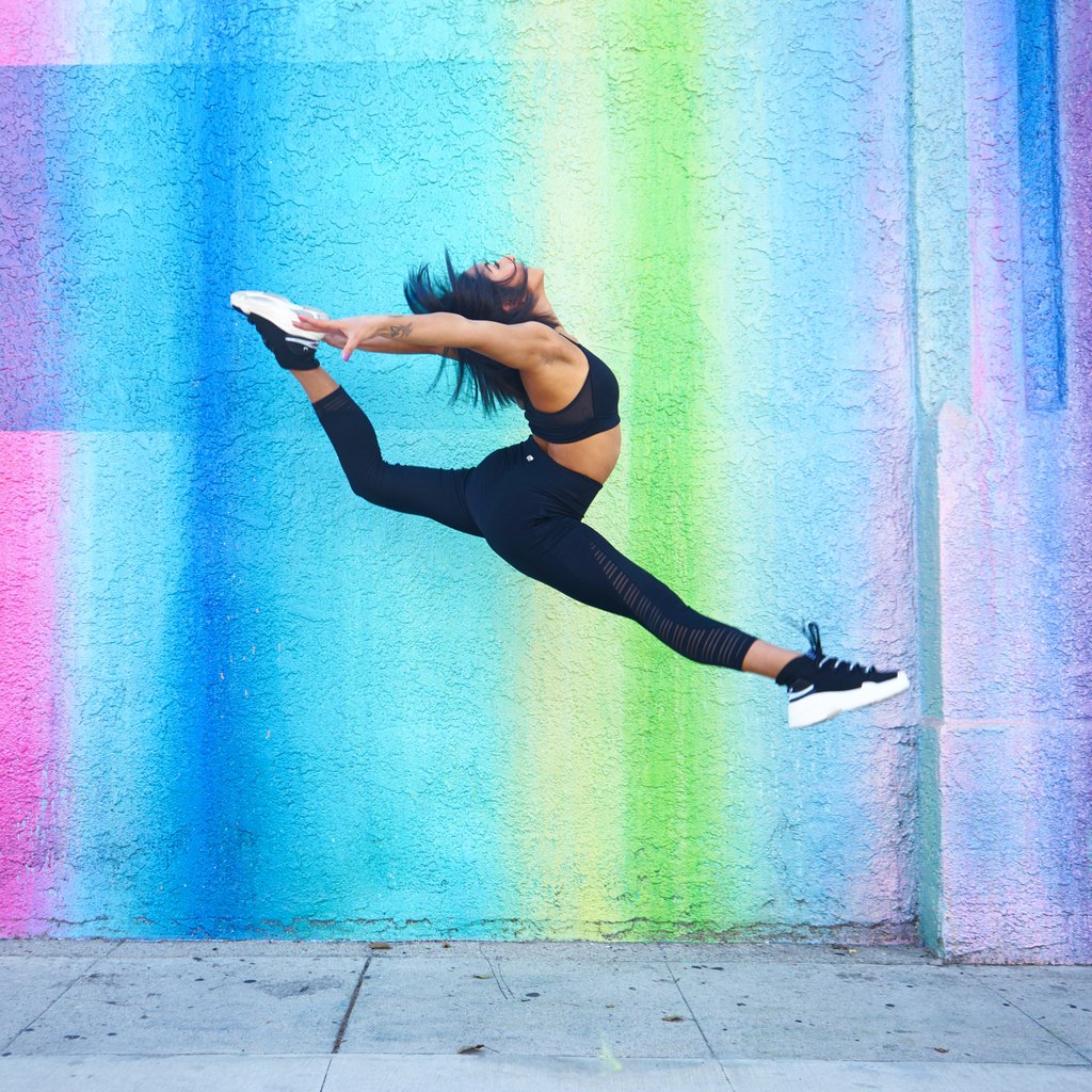 Celebrating #InternationalDanceDay! #loveellie 

Featured Collection: Brooklyn 
Shop Now: bit.ly/2HW28Dr