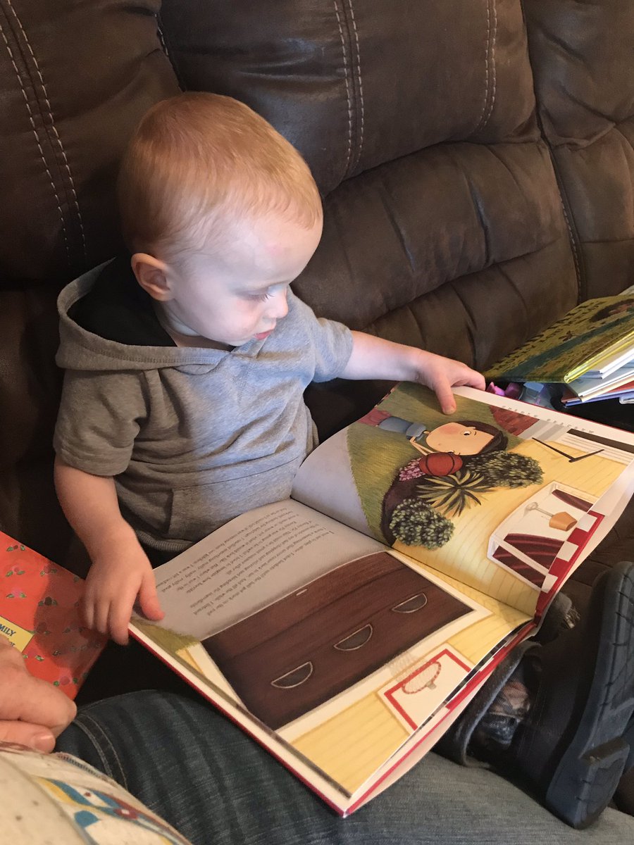 rvk_behm's tweet photo. Lily loves her new books and so do her brothers. Thank you!!   @RVKWeRead @rvkstevenson @RVKPanthers @read https://t.co/7AKUTfCw1i