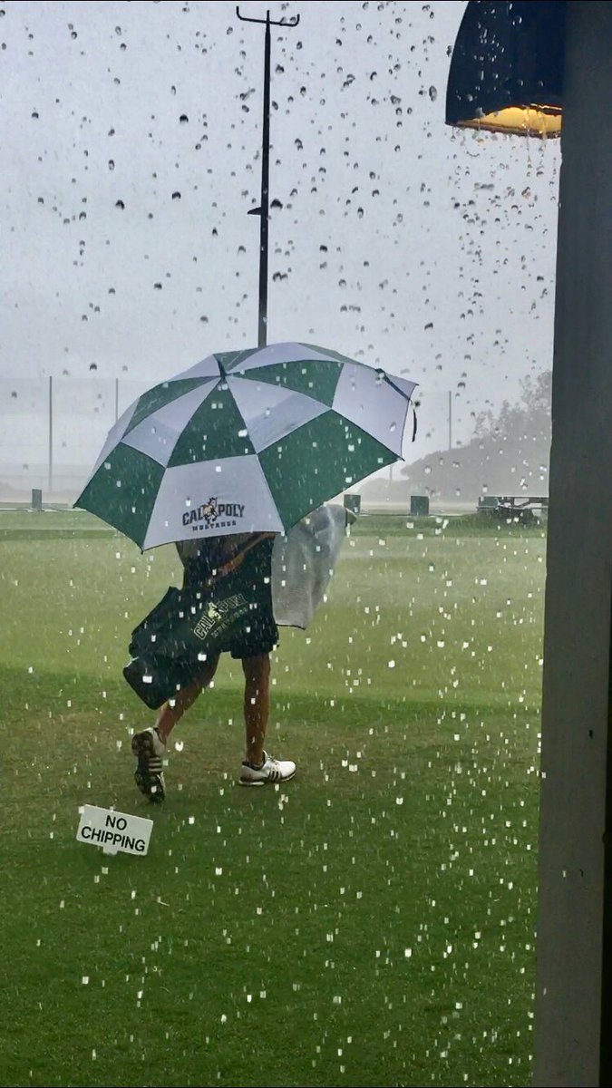 BigWestGolf's tweet photo. Playing through the island rain at Wailua GC Kauai for second round #BWCGolf Men’s Championship @UCImgolf leads @UCSBMensGolf and @LBSUMensGolf All players now on course for final 18 of a 36-hole day https://t.co/XZVV10RDkp