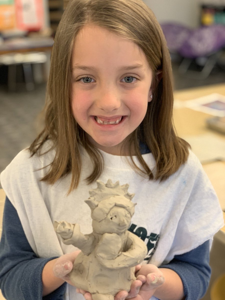 shortartists's tweet photo. Love our Lady Liberties!  Can’t wait to fire them @VVillella2nd @ArtwithSmith  @RidgeElemMentor  #RidgeESRocks #onceAcard https://t.co/URcuU2urwZ