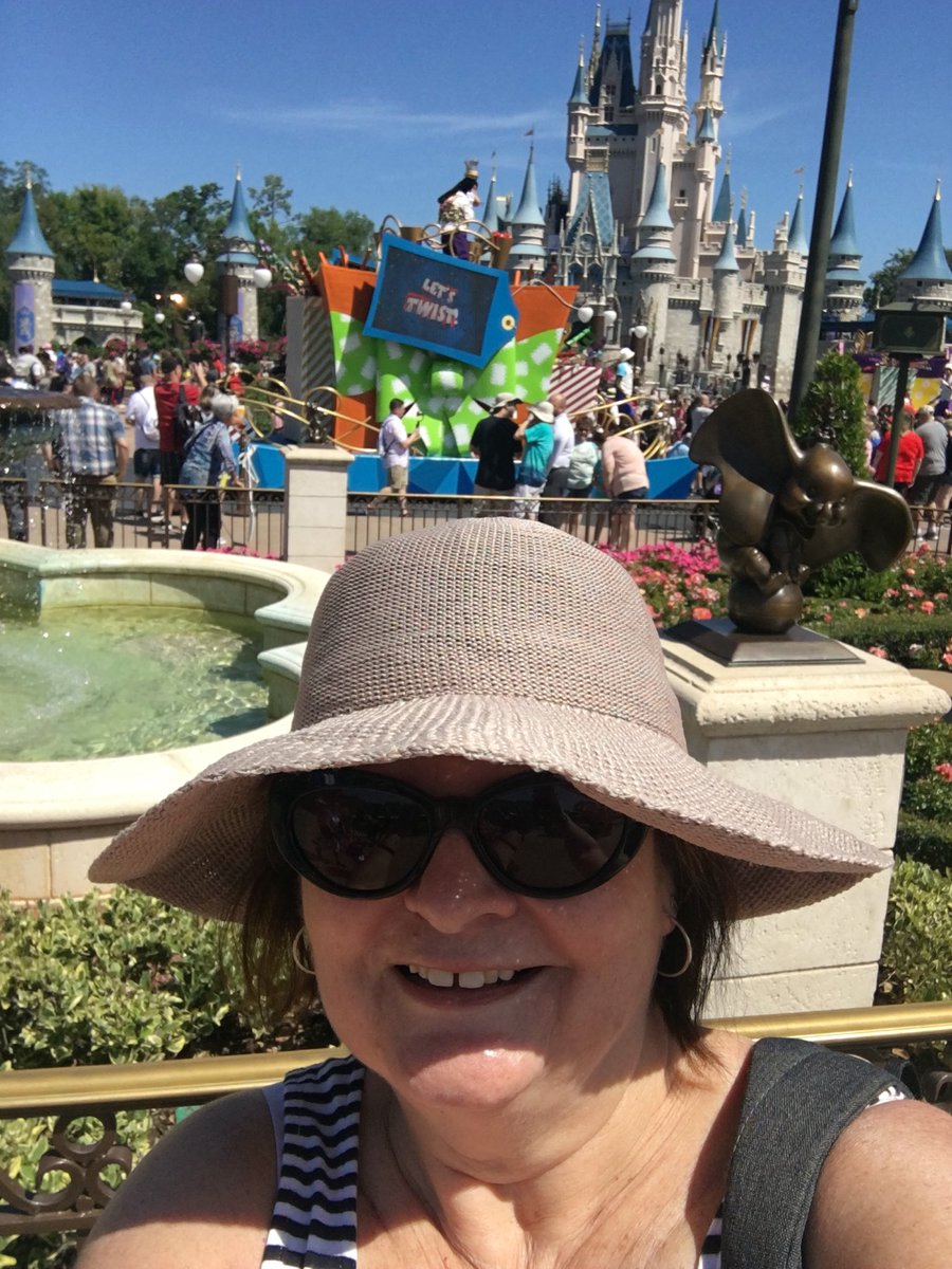 SEIDirector's tweet photo. After hearing Scott’s key note talk at #structures19 Closing Luncheon. I visited #MagicKingom today #Disney #PrincessesRock, @ASCE_SEI @ASCETweets @IStructE @NCSEA #CASE #funandwork https://t.co/qyrK4QPCoQ