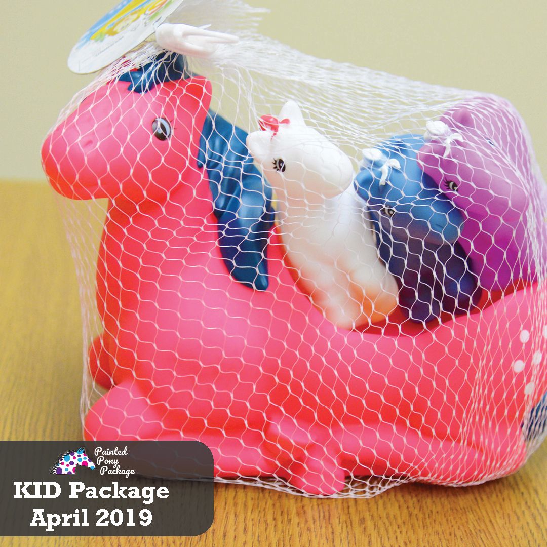 PaintedPonyBox's tweet photo. KID PACKAGE: This is our staff pick from April! There is one mama horse with three small foals ready to go with your kids to the pool or even in the bathtub!

Inspire your kiddo's passion for horses monthly - JOIN THE HERD TODAY: https://t.co/OPOiK0UnJb https://t.co/53IqFUaM8u