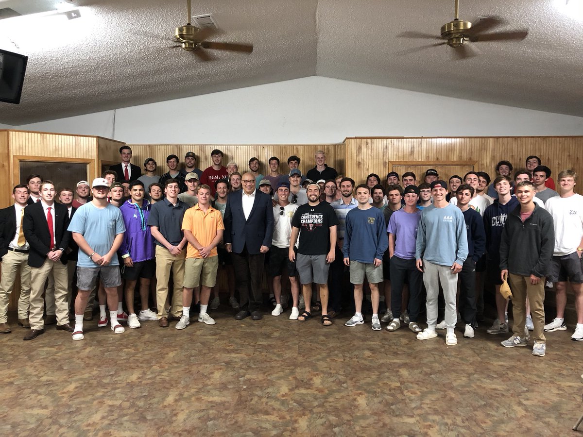 The Zeta Pi chapter was honored to have <a href="/OliverMcGee/">Oliver McGee PhD MBA</a> come speak at chapter tonight! He gave us his 3 tips in becoming an effective leader.
1. Respect history
2. Show the way
3. Chart a vision for the future