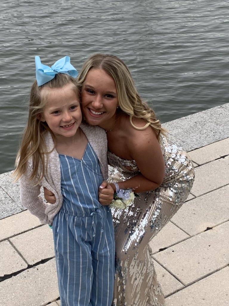 JeffFonke's tweet photo. Happy Birthday to my FAVORITE 17 year old daughter!  Love you Laney! https://t.co/jjlabfi9uz