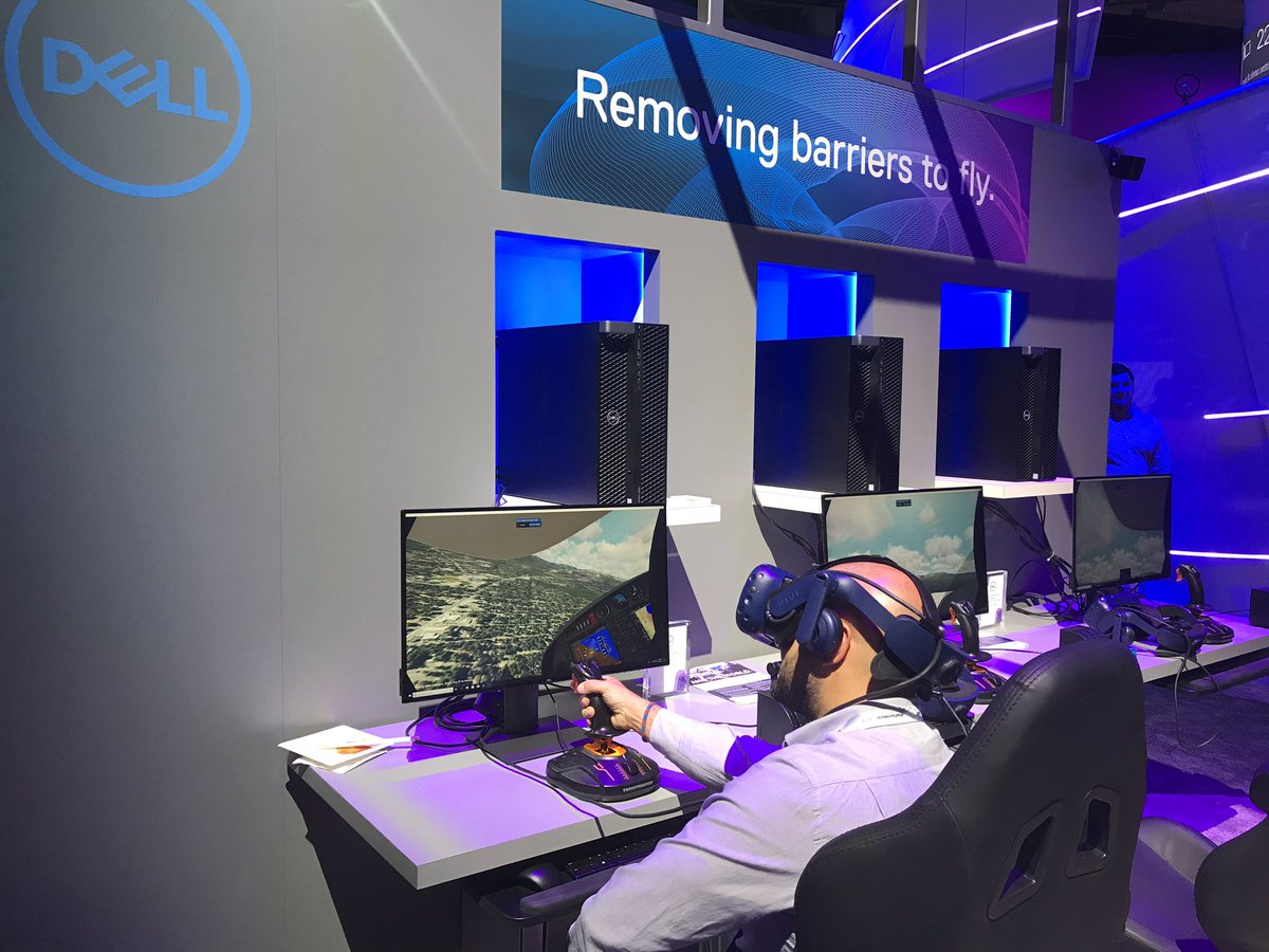 Republic Airways LIFT academy with three full VR flight simulators ready to test your skills as a pilot #DellTechWorld