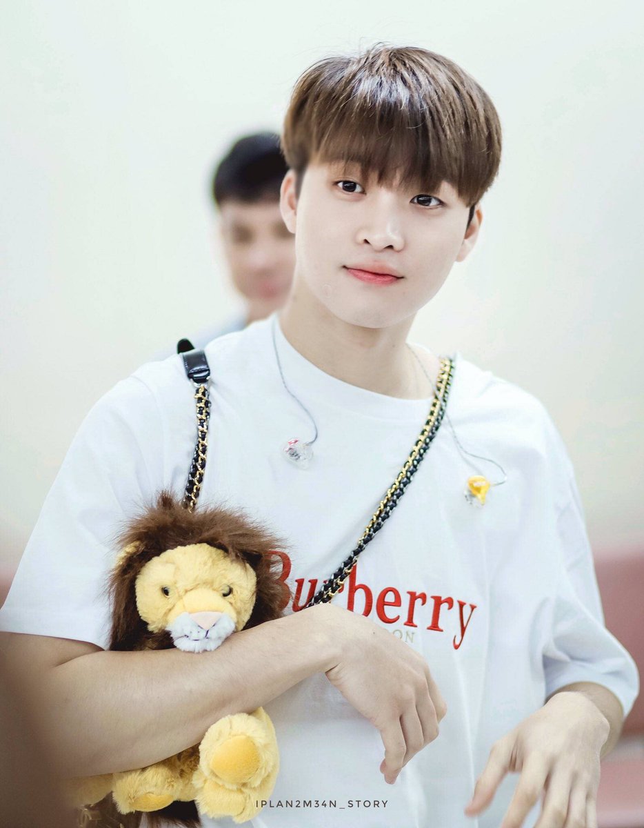 jP6RHNJLoe0Qag6's tweet photo. @BKmaskofficial best Mean~ 
cr.logo
#MeanPhiravich 
#BKxMean https://t.co/mpntdsCVlk