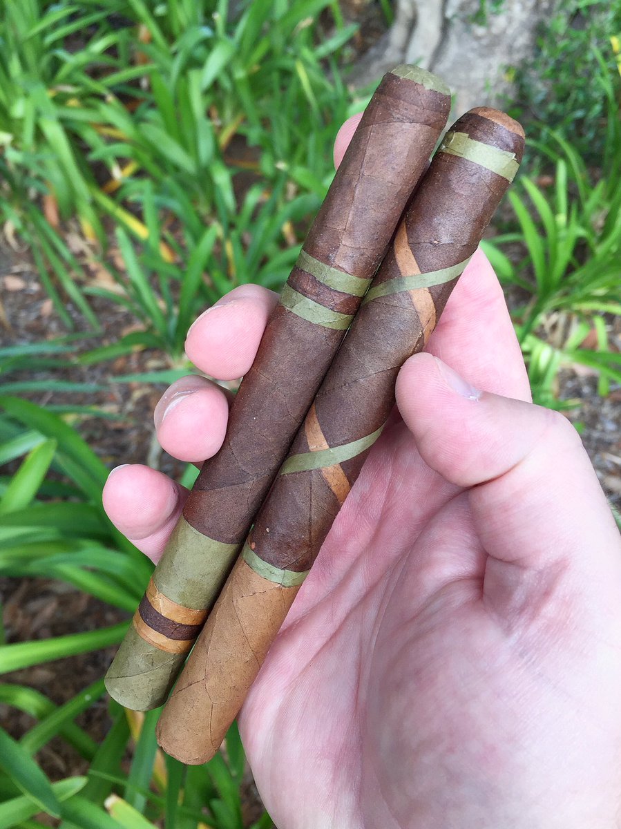 cigarsmoke's tweet photo. #nowsmoking @ChiefHava @SmokeRoMA @RoMaCraft @thedanvazquez #RoMaCraft #Craft19 Flaming 🔥 the first 2 in the name of research! #ThoseWhoKnow #WeaselClub #cigarsmoke #smokesignals #DegenerateWeasels #botl #sotl #cigar #cigars #cigarmedia #LightAndWrite #cigaroasis #EnjoyTheSmoke https://t.co/W7cYz98tPF