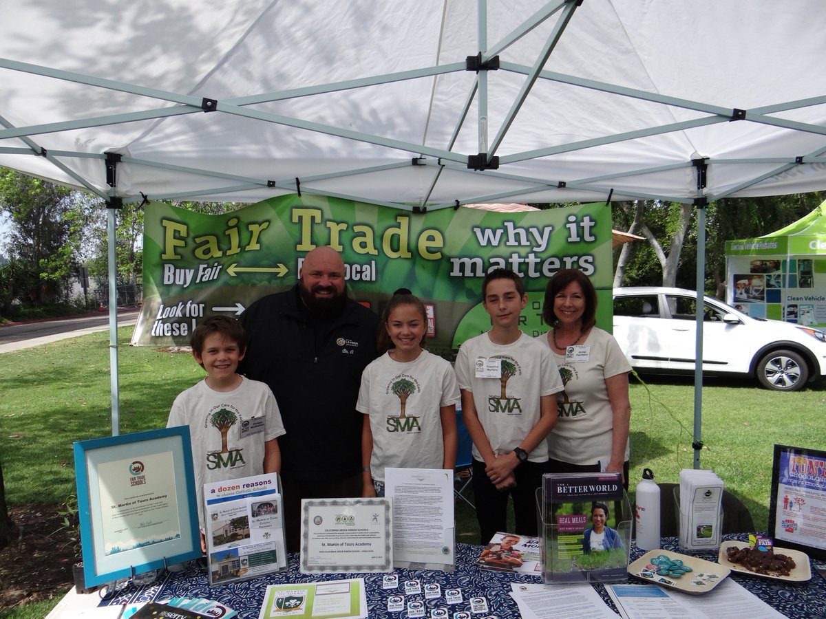 lamesafairtrade's tweet photo. La Mesa's first Earth Day was a success!  Mayor Arapostathis stopped by to talk about fair trade &amp; more. Lots of awareness &amp; support!  Free samples of @TonysChocoUS was enjoyed by all. @FTCampaigns @Threadsww @ssekodesigns https://t.co/uRFaxoa6MN