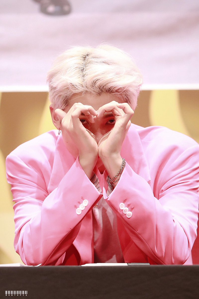 Montopia_0912's tweet photo. [HD] 20190425

💜💖💜💖💜💖

@BTS_twt #RM #알엠 #BTS #BBMAsTopSocial https://t.co/QTGtx8yDyl