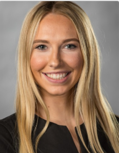 KansasMKTG's tweet photo. To show you what the Club can do for your future, we are checking in on 7 KUMC Alum to introduce the #KUMCSpotlight series. Kayla Gilchrist was the VP of Finance for a year; to hear her full story, check out our Facebook page tomorrow! #networking #marketing #kualumni #rockchalk https://t.co/ur9Dj8mG0L