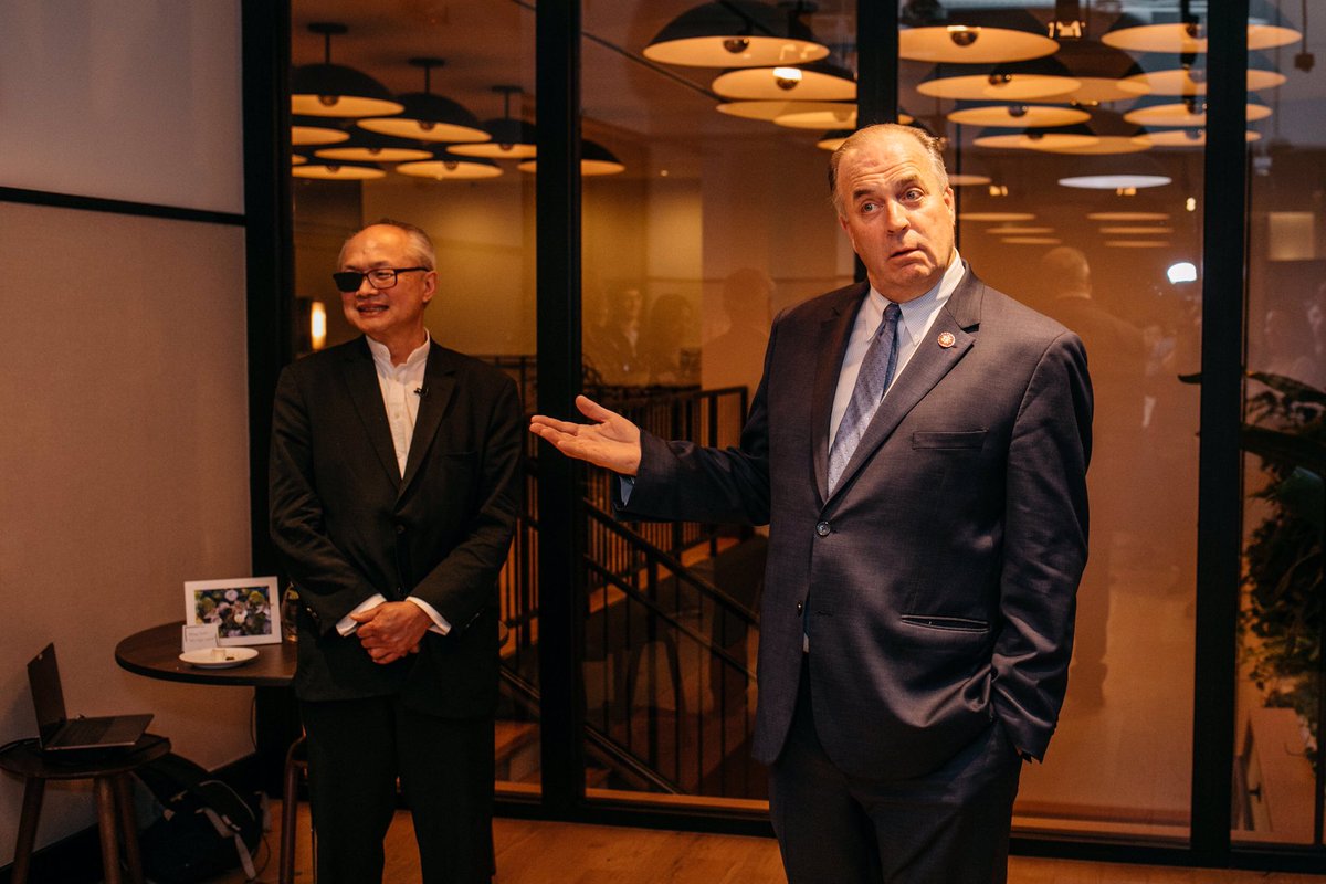 FundredProject's tweet image. .@Fundred Reserve Arts + Policy Reception making connections and inspiring change! @RepDanKildee @RashidaTlaib @FlintGate @cmcincy @kresgefdn @MITCoLab #endleadpoisoning 📸 @mariahphotog