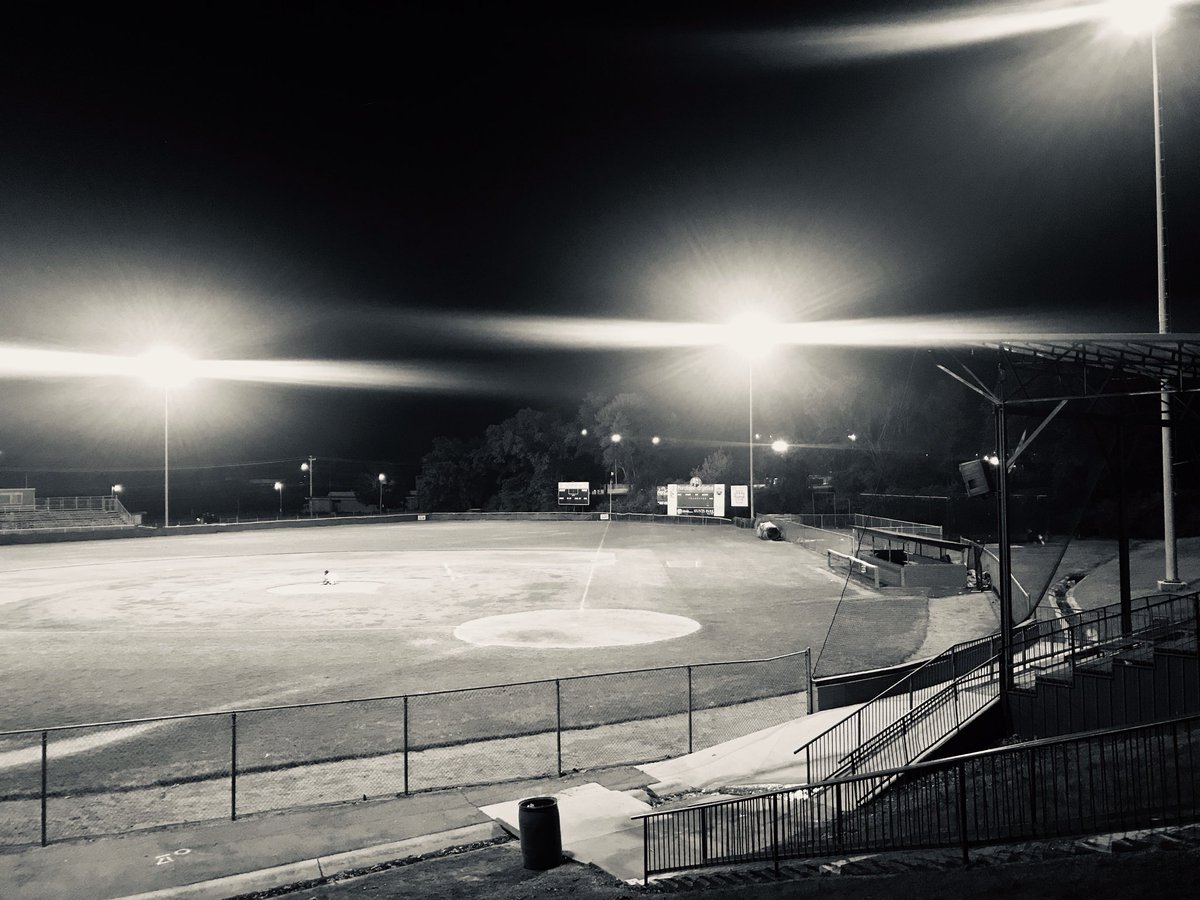 MarkKincannon's tweet photo. Just finished the last game on natural turf at Historic Hunt’s Park. https://t.co/ZPR11lpy34