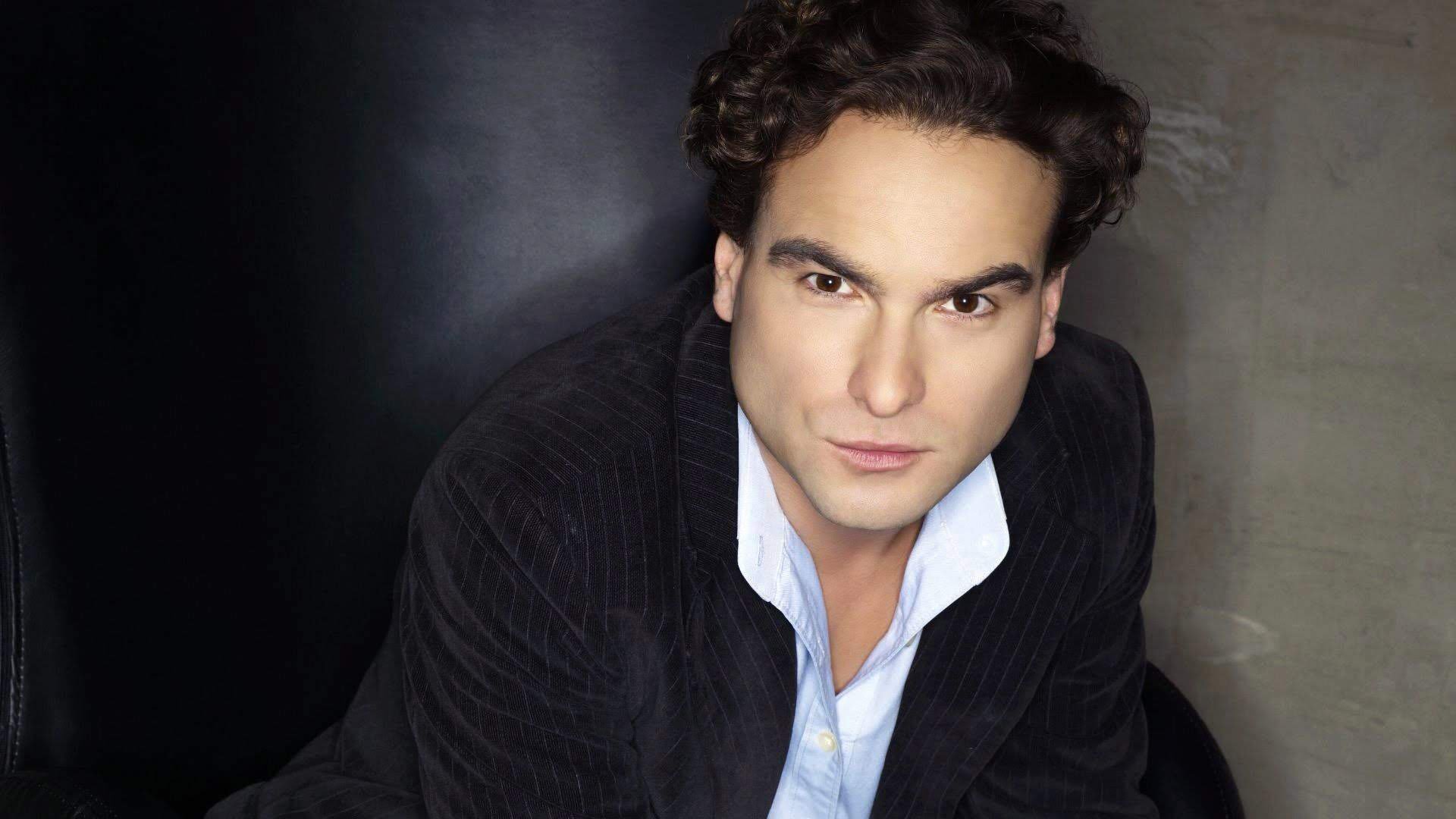 海外セレブの誕生日 4月30日 Happy Birthday Johnny ジョニー ガレッキ Johnnygalecki 1975年生まれの44歳 代表作 ビックバン セオリー ギークなボクらの恋愛法則 の レナード ホフスタッター役 など T Co Rdz16rbcd3