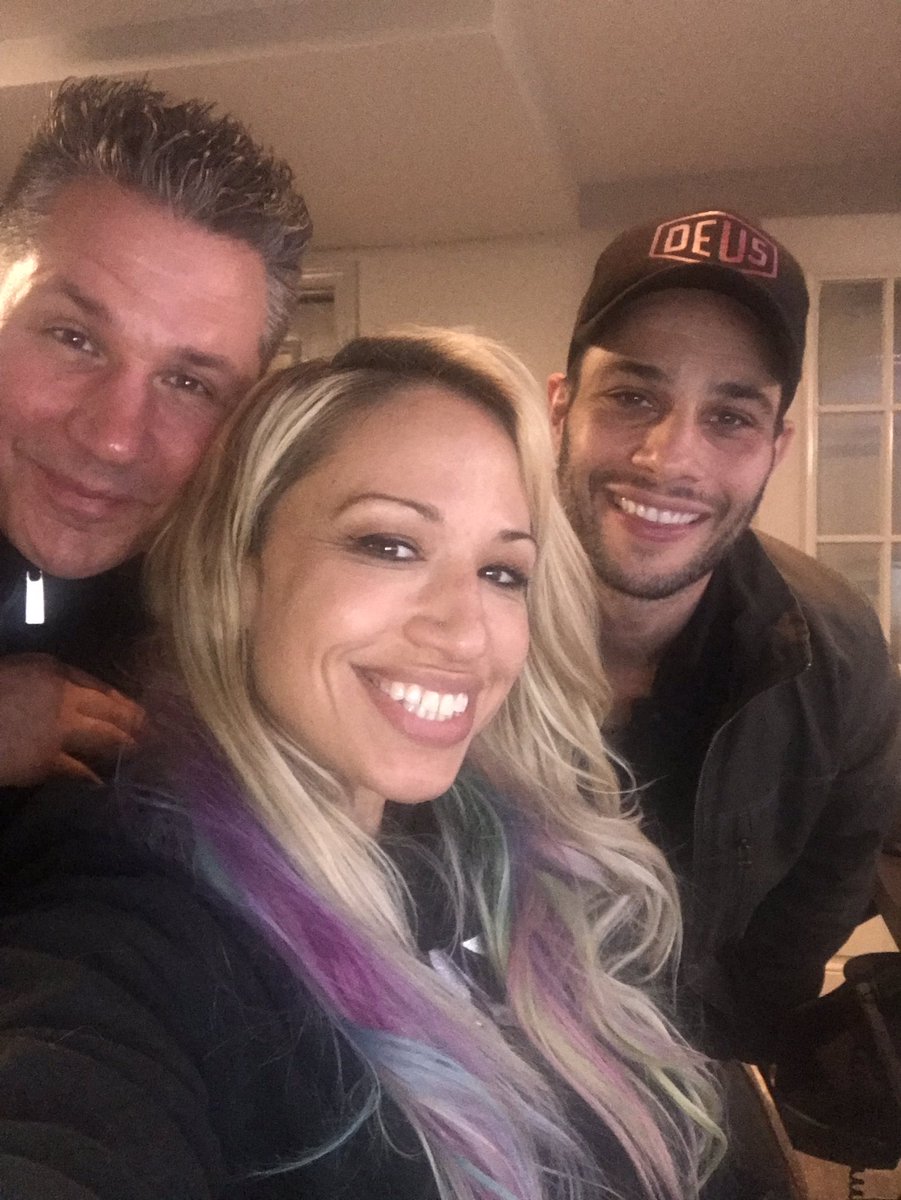 NoDisrespectPod's tweet photo. A brand new #NoDisrespect podcast with @ComicMikeV @IamJustinSilver and @ImShannonLee is up right now on https://t.co/ZOCDJZnU1G! Up everywhere else at midnight! https://t.co/5v6ooRarJf