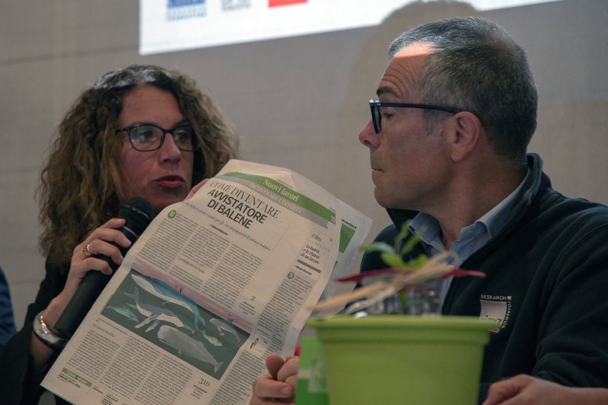 CIMAFoundation's tweet photo. Consegnate ieri nel @CampusSavona le bandiere di certificazione #HighQualityWhaleWatching® ai 9 operatori liguri che nell'ambito del progetto @pc_maritime #EcoSTRIM hanno siglato l’accordo per lo svolgimento dell’attività di avvistamento #cetacei in maniera #sostenibile. https://t.co/8m4axK1pcJ