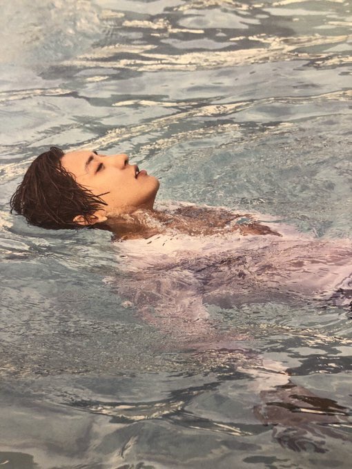 จงอวยชานยอลให้มากกว่าที่พี่เขาอวยตัวเอง tweet media