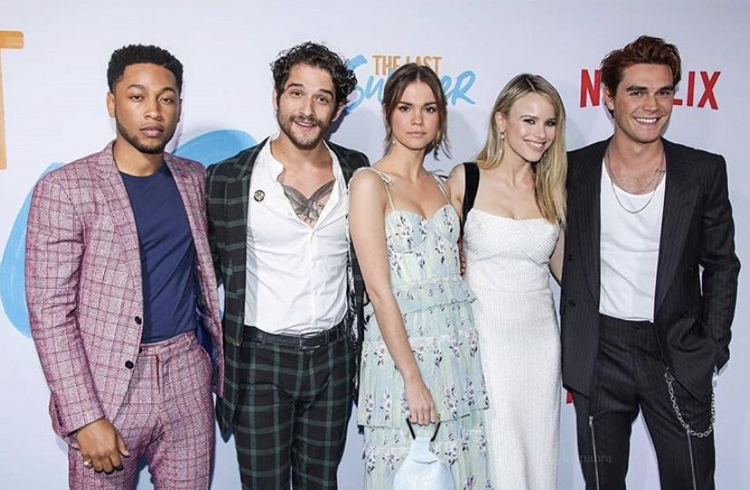 halschrage's tweet photo. #TheLastSummer premiere ✨ https://t.co/WjGgV0IKqq