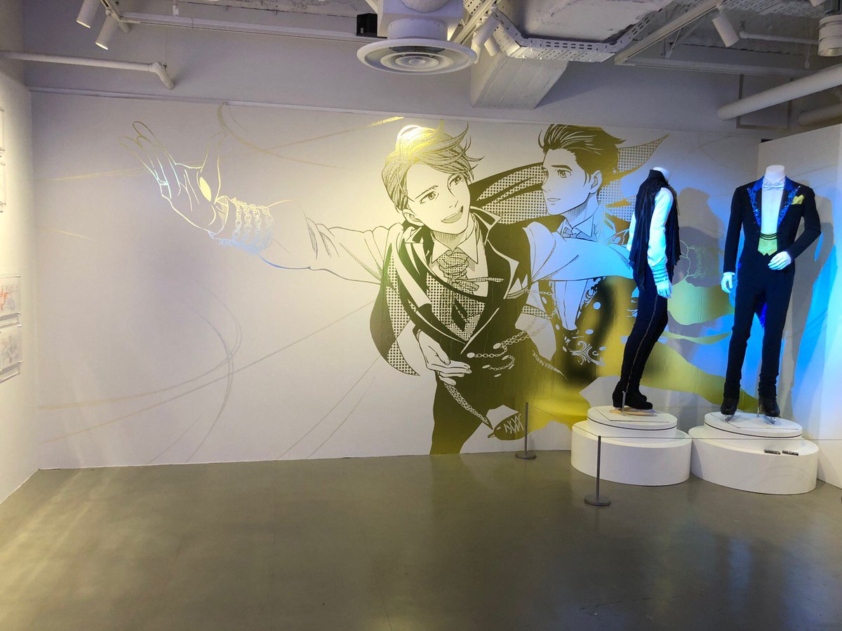 MAPPA_Info's tweet image. 【NEW✨MAPPA SHOW CASE GWここが見どころ @yurionice_PR 】
ユーリからは国別対抗戦の絵と原画及びカレンダー版権の原画等が公開⛸
等身大フィギュアが背負う大スクリーンのOPも必見👀是非お越しください☃️
#ユーリ