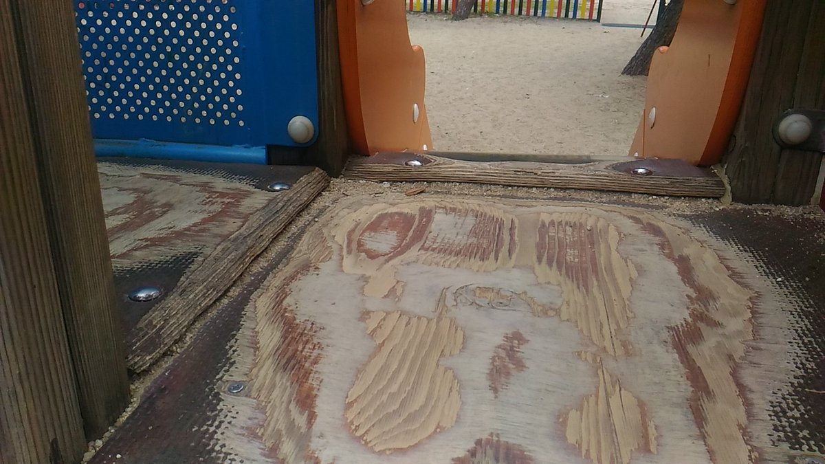 #Alcorcón 
#AreasInfantilesAbandonadas 
<a href="/AytoAlcorcon/">Ayuntamiento de Alcorcón</a> <a href="/sorigue_/">Sorigué</a>