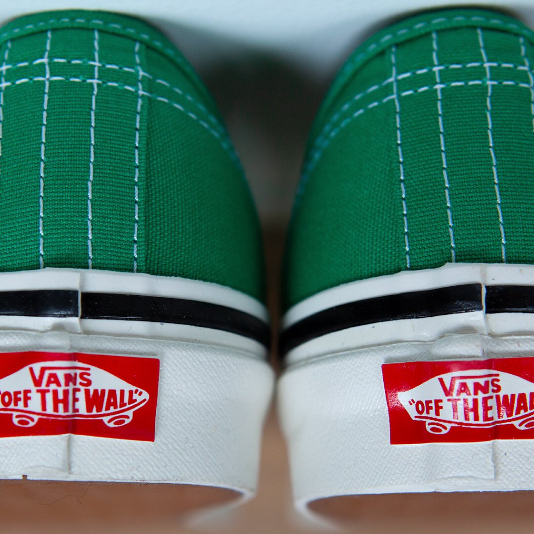 coverchord's tweet photo. 《NEW ARRIVALS》
☑︎ VANS
AUTHENTIC 44 DX
9,180円（税込）
.
“Anaheim Factory Pack”より、当時を想わせるレトロなグリーンの「AUTHENTIC 44 DX」が入荷しました。
.
#vans
#anaheimfactory 
#style44
#vansauthentic 
#coverchord
.
https://t.co/l7LA5s6Eas https://t.co/KMnuebE0Oe