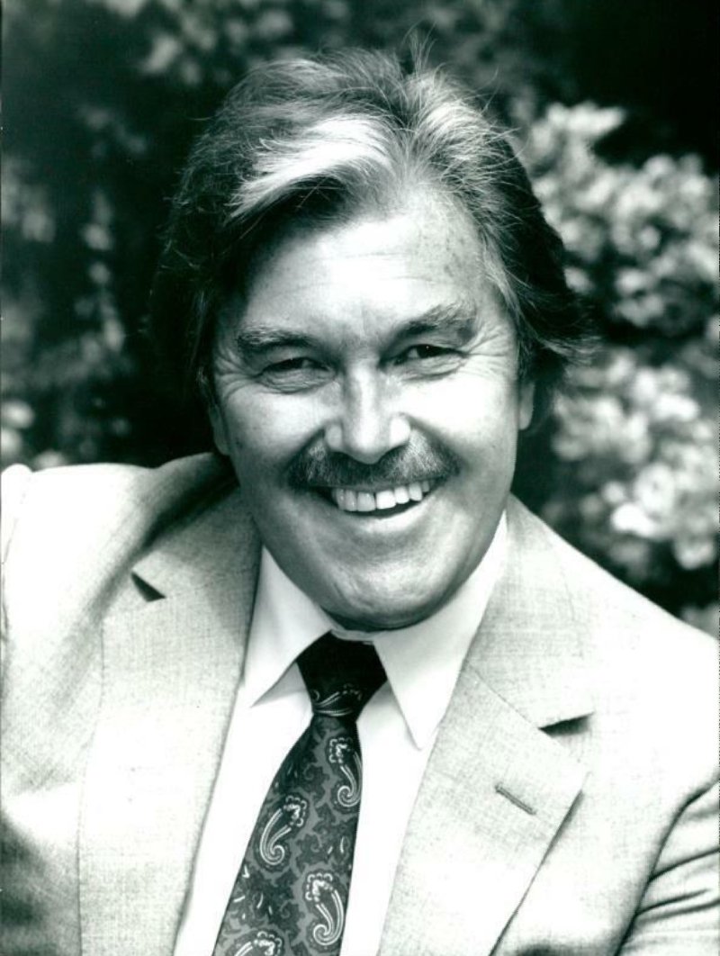 Happy Birthday Dickie Davies, born this day in 1929.. 