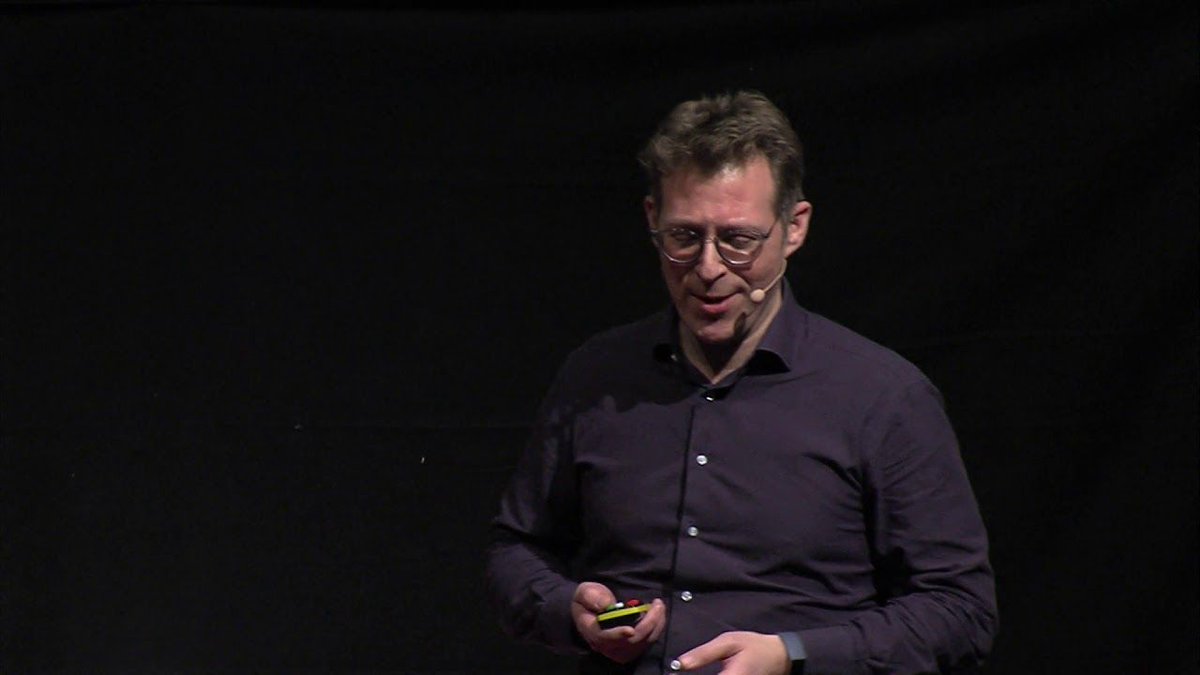 Baking bread 🍞, not breaking bad! Bread is part of our everyday life and we have good emotions 🤗 when we see or taste it 😋. However, in space, baking is a rocket science. So, how can you do it, Sebastian Marcu? #tedxlinz buff.ly/2GFNtgn