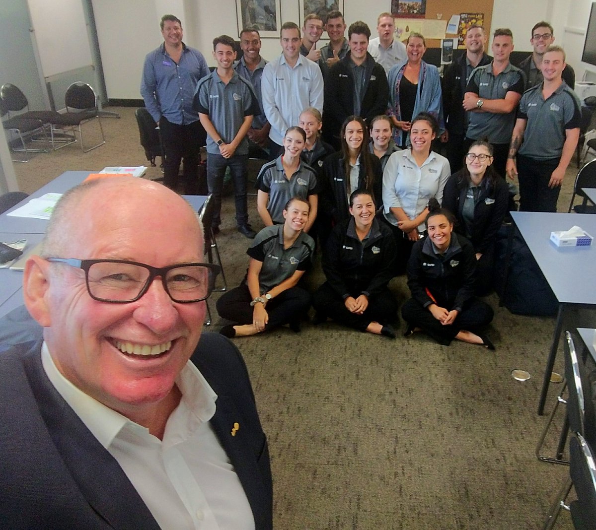 AllanSparkes's tweet photo. The Indigenous Police recruitment program, #IPROWD is an opportunity for Indigenous Australians to transform their lives. So proud to help these students learn to improve their #physiologicalhealth and #livewell, not only for today but for their future. @MHCNSW @bronnietaylor https://t.co/2gZ97BGrPi