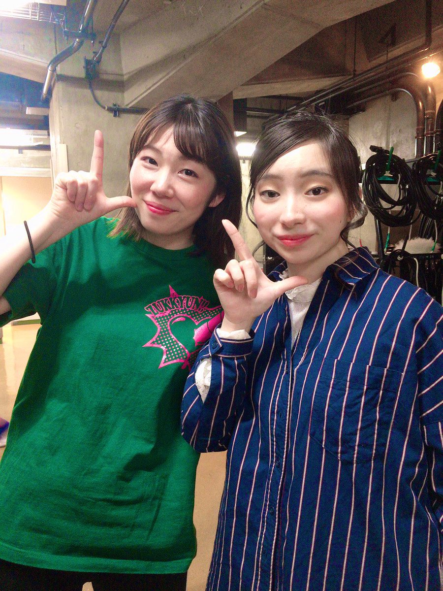 saahooks's tweet photo. 昨日千秋楽を終え全8公演が終わりました。
観て下さった方々に感謝です。
昨日実感湧かなかったけど今寂しさMAX 😭
この作品もこの44人もスタッフも愛おしく皆で共にお届けできた日々は最高でした。
約2ヶ月間本当に幸せな毎日でした！
みんな大好き！
#たいへんよく生きました 
#ズッキュン娘 https://t.co/vh4eQxzIQD