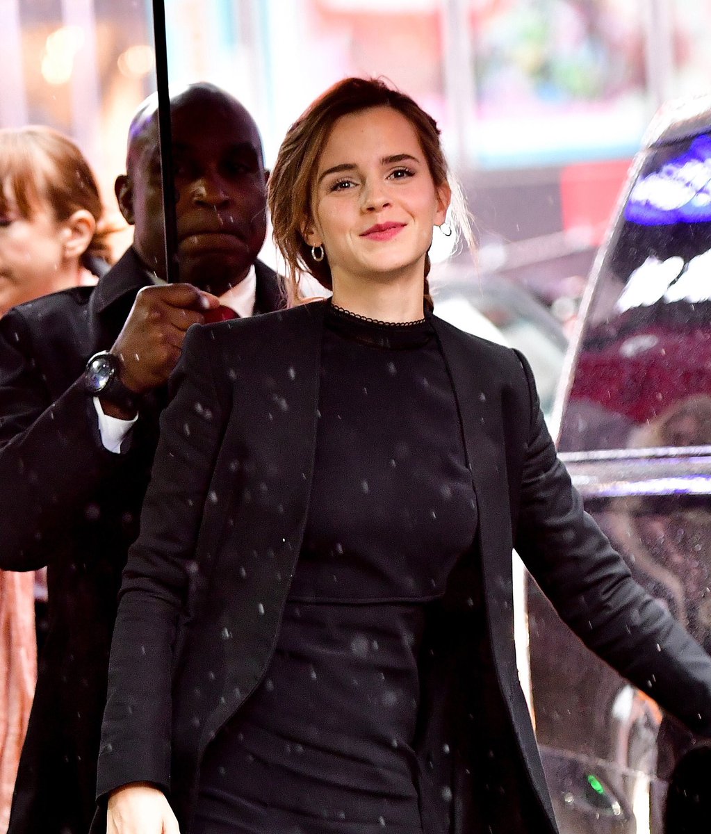 E__Fooo__W's tweet photo. 平成最後のエマです
#EmmaWatson  
#平成最後 https://t.co/InUJ9Qj6fz