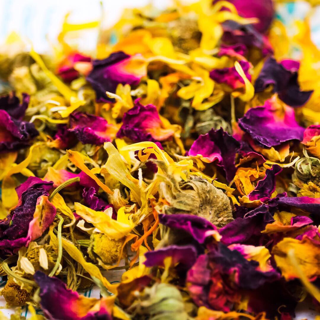 We’re adding these gorgeous #botanical blends to our shop this week. Perfect for #diyskincare #recipes #gin #homefragrance #tea #facial #steamers and more.