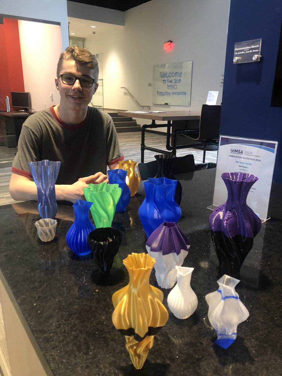 IMSAInnovation's tweet photo. Youth, Faculty &amp; Staff #entrepreneurs and #innovators from Illilnois Mathematics and Science Academy @IMSA_ share and celebrate their work at the first IMSA Innovation Showcase, hosted by the Center for Innovation &amp; Inquiry. #IMSAInnovation #IMSALeaders Turning ideas into impact. https://t.co/tidOJDHmfi