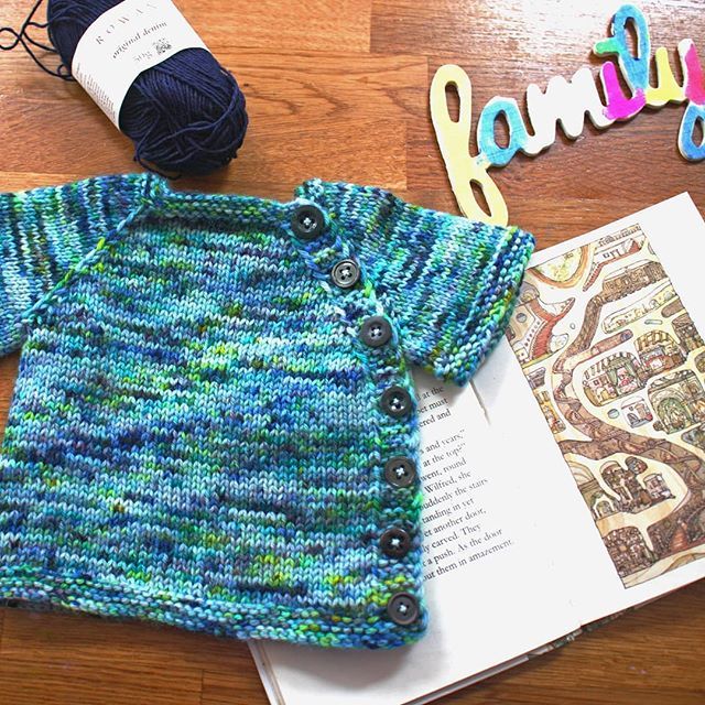 OxfordKitchen's tweet photo. A lovely knitting friend I have known for a long time had her first baby recently and obviously I had to knit something. Less as a gift for the baby, who probably has loads of clothes (and lots of knitware because their mother is, as I said, an amazing k… https://t.co/jGygkZIhlh https://t.co/PWqnbPaHuF