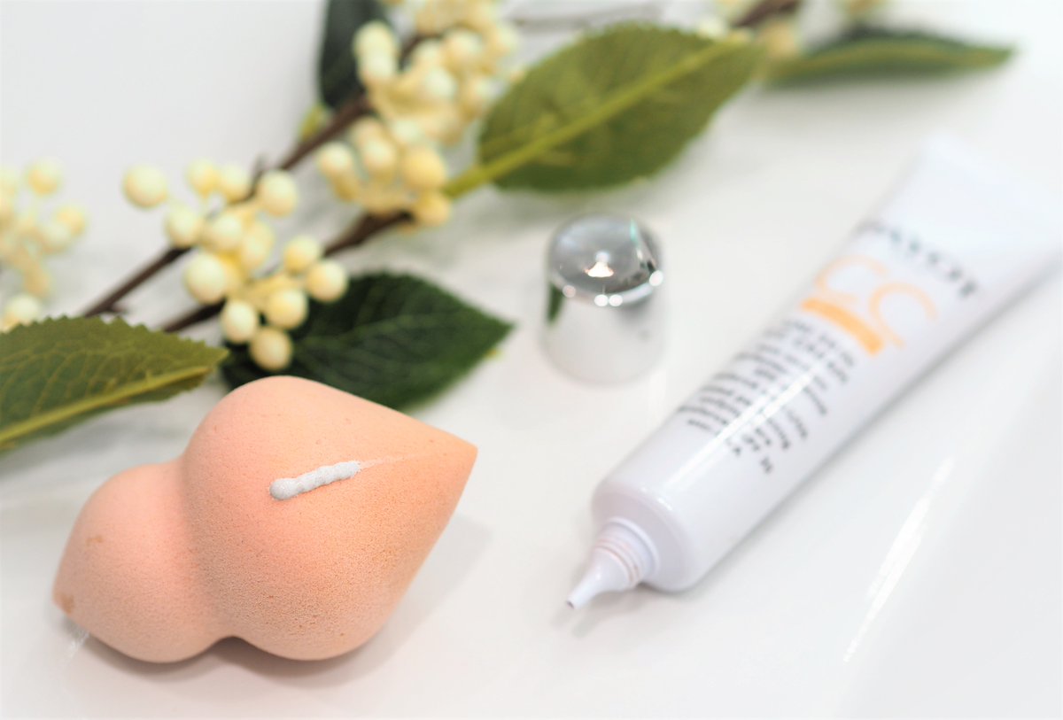 CdeBonsPlans's tweet photo. Vous cherchez une bonne #cccreme ? Ces dernières semaines j'ai testé et adopté la CC crème Uniskin de #PAYOT. Je vous en parle dans mon dernier article sur le #blog.
➡️https://t.co/Voj3GN2vGx⬅️
#beaute #RT pour les copines https://t.co/U4ZhUNN4eG