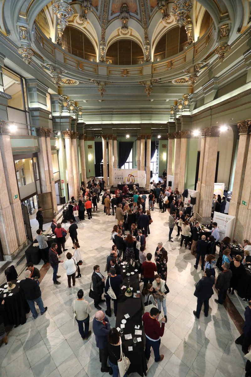 El Circulo Bellas Artes acogió por primera vez el I Congreso Internacional sobre los vinos tradicionales de Andalucia. Desde aqui queremos agradecer a los chefs, los colaboradores y expertos su asistencia a esta gran cita de la enologia. #CIVTA #vinostradicionales #winelovers