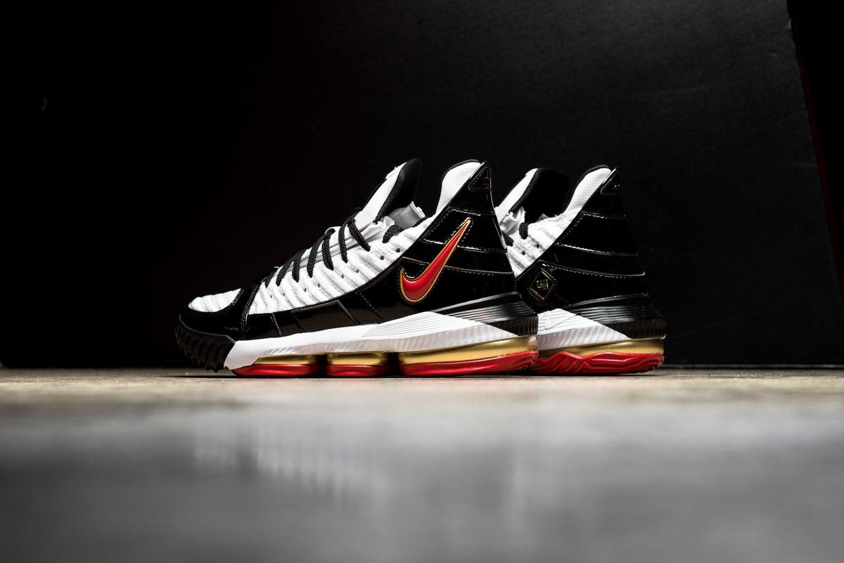 lebron 16 martin on feet