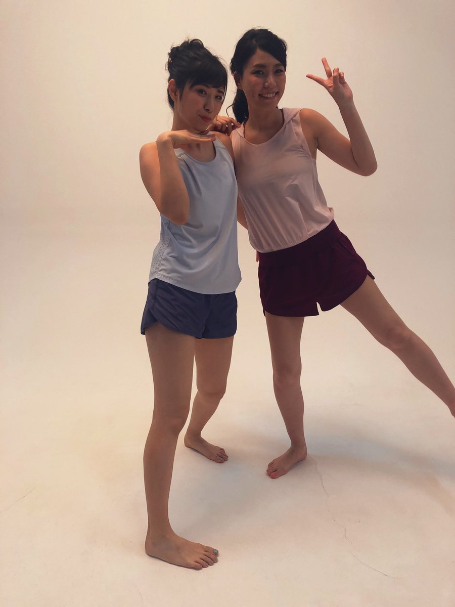 紺野ぶるま 中退女子発売中 على تويتر 今発売中のananに河邑さんと この春の美脚ケアについてです かわいい河邑と美魔女コンテスト感のわたしが載ってます 紺野ぶるま 中退女子発売中 على تويتر 今発売中のananに河邑さんと この春の美脚ケアについてです かわいい河邑と美魔女コンテスト感のわたしが載ってます