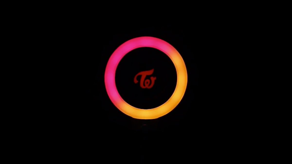 EvrythngKPOP_PH's tweet photo. 🇵🇭PH PRE-ORDER🇵🇭

🌸TWICE CANDY BONG Version 2
💵P2300 (full-payment)
✔️FAQs

🛒Order Form: https://t.co/oYGs8fPpXa  

🗓DOP: 05/18 https://t.co/RxitEREE43