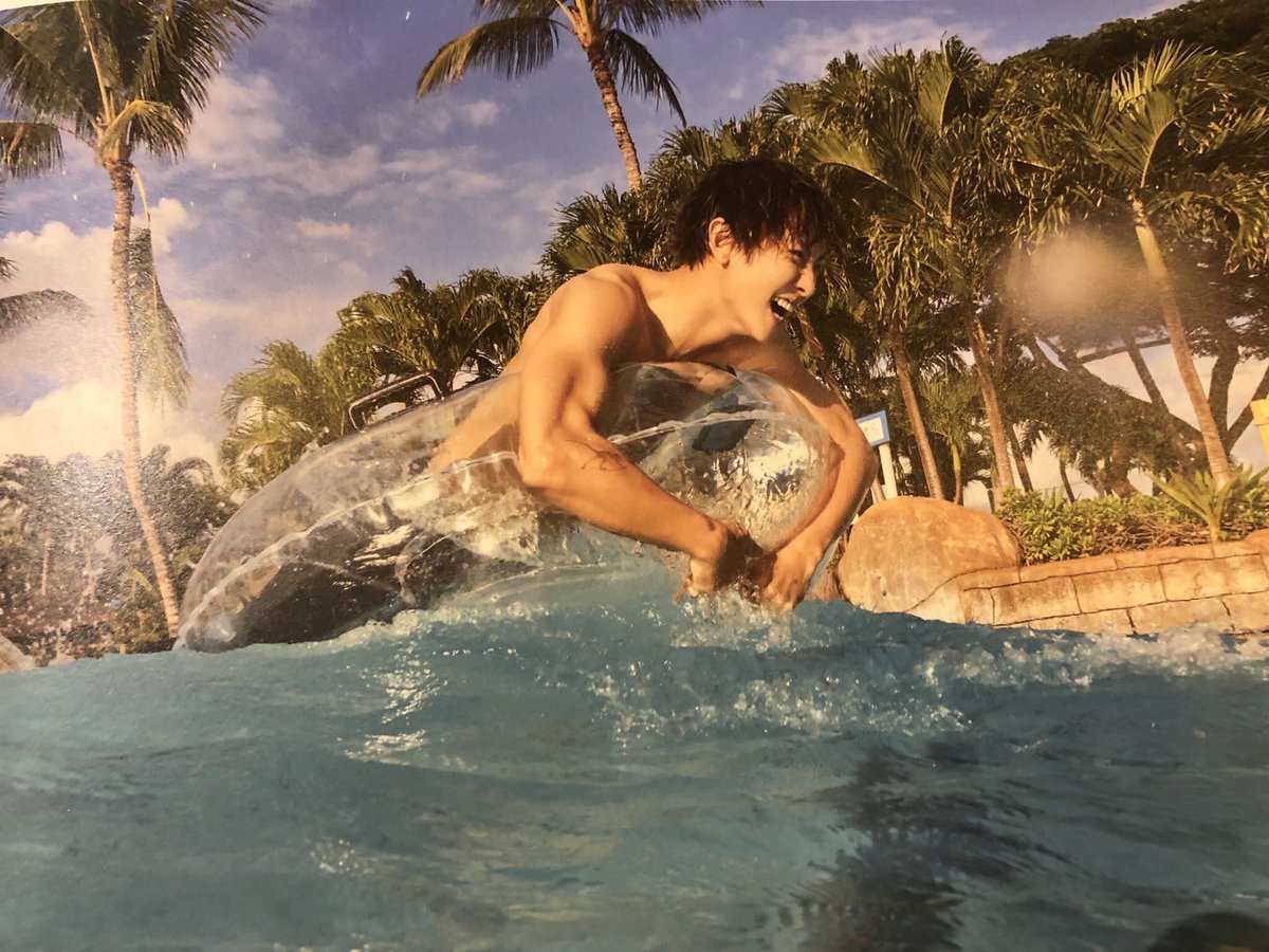 hot_pcy_pict's tweet photo. OH MY GOD!!!!!

#BBMAsTopSocial EXO @weareoneEXO https://t.co/wwLMRs0G5F