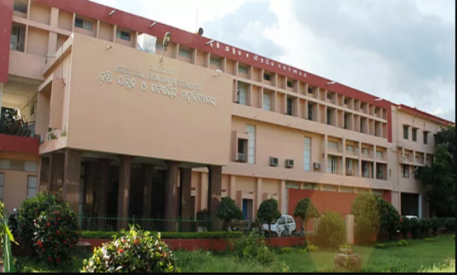 Sambad_English's tweet photo. #CampusRagging: Two #Odisha Agri Varsity students beaten up
Read: https://t.co/As6LDVBOsI https://t.co/P9Pcthf3aG