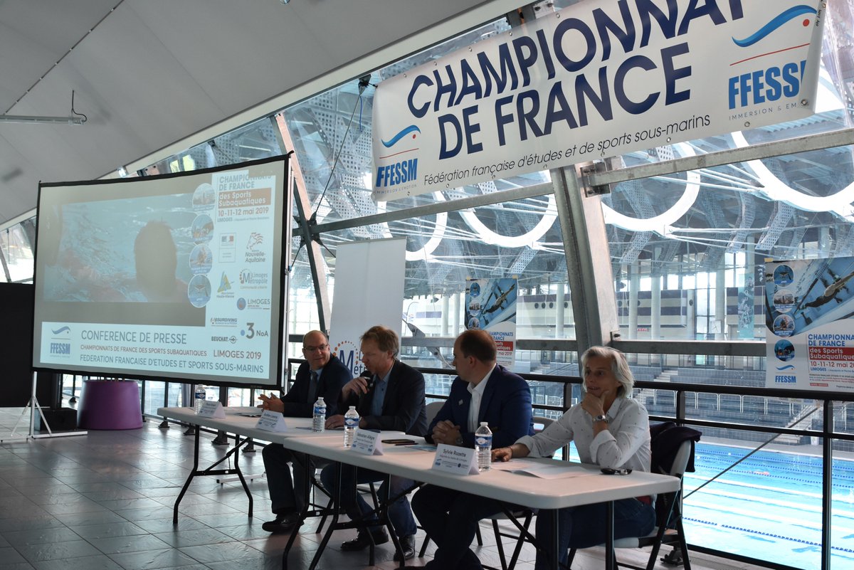 LimMetropole's tweet photo. #Événement / 🏊‍♂️ Les 10, 11 et 12 mai auront lieu les Championnats de France des #sports #subaquatiques à L'Aquapolis 🏊‍♀️

Conférence de presse hier en présence de Pascal Robert, vice-président de Limoges Métropole. Venez nombreux assister à ces 3 jours de compétition ! https://t.co/89ahvQ6nn5