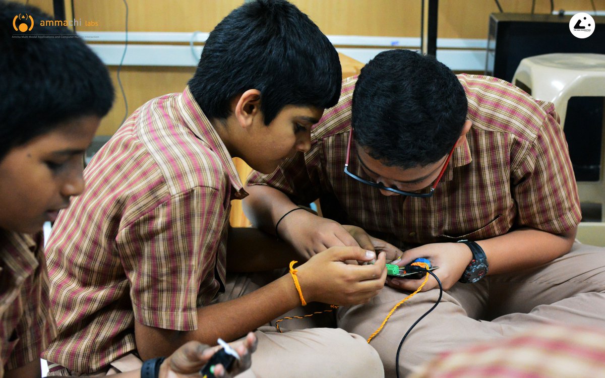 2econdFoundatn's tweet photo. A short bye from formal classes! @birdbraintech's #Hummingbird kit being used by 6th to 10th graders in our Creative Robotics workshop.
The students were able to master hummingbird in a few hours with @scratch! 
@ammachilabs @AMRITAedu @NITIAayog @AIMtoInnovate #21stcenturyskills https://t.co/VHPomgiKn1