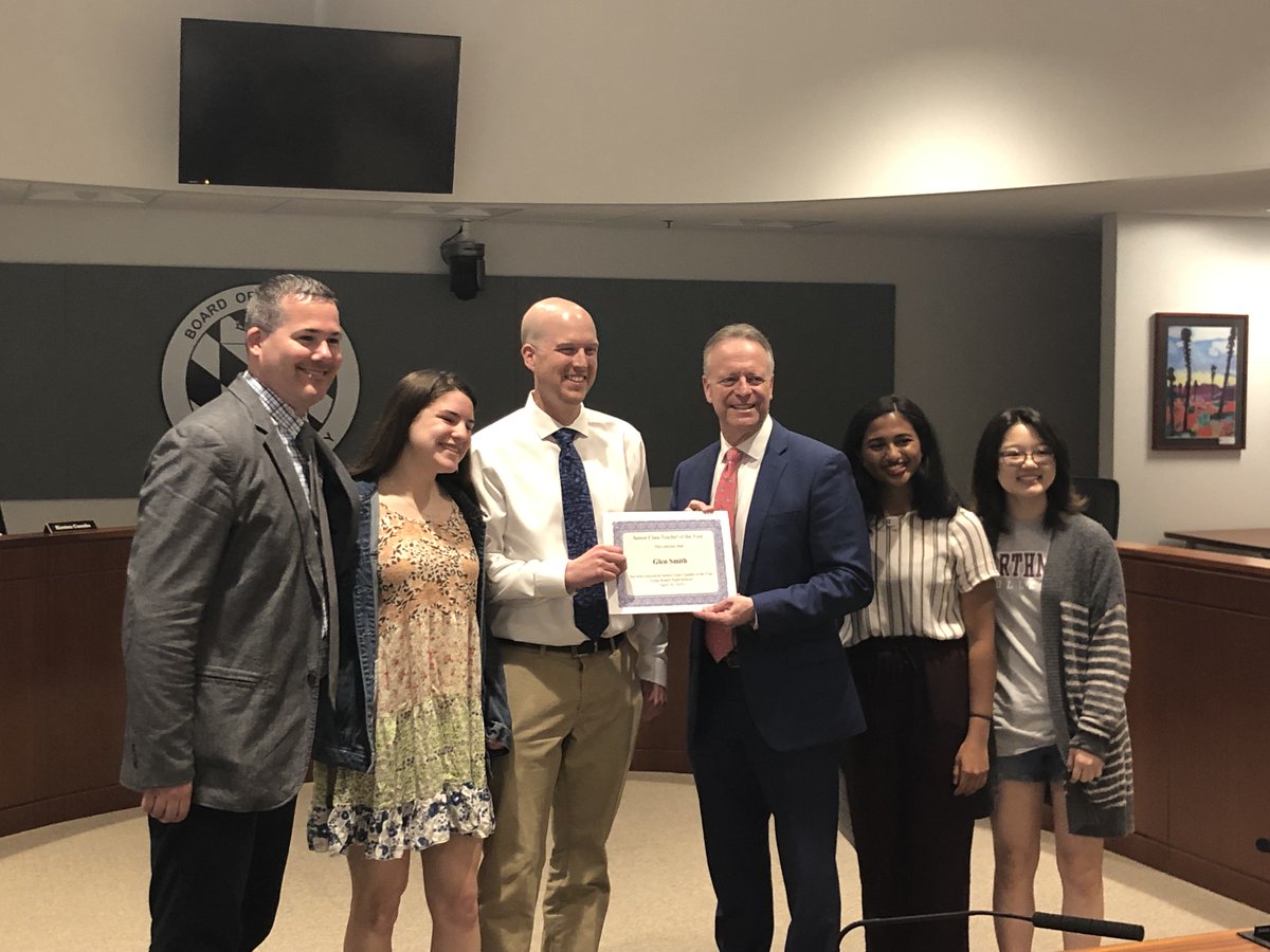 hcpss_smil's tweet photo. Congratulations to Glen Smith for being selected as Long Reach HS Senior Class Teacher of the Year. 
@hcpss_lrhs https://t.co/3bhevhaSjz