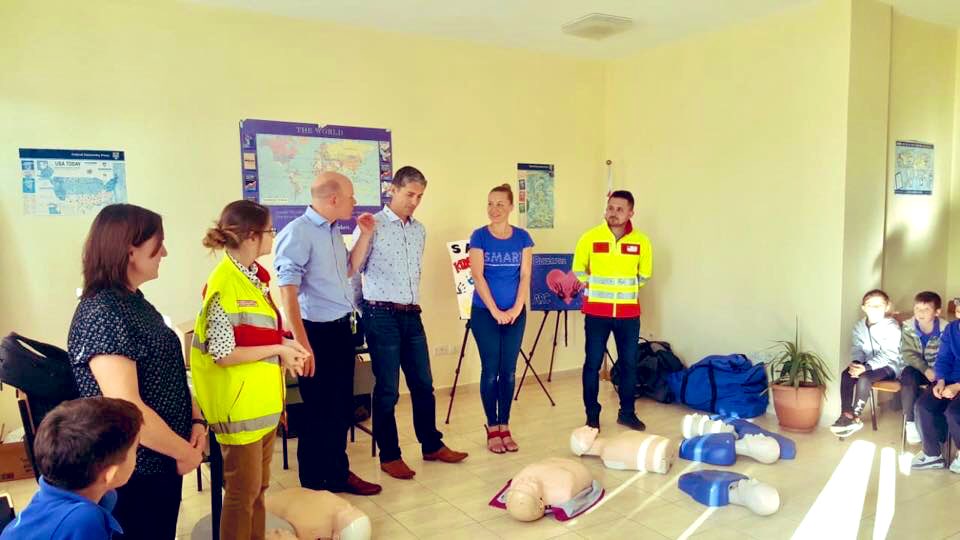 AlbanianCouncil's tweet photo. KIDS SAVE LIVES for the first time in Albania 🇦🇱 . We are trying to bring European Model in our country.
Thanks to : @Kids_SaveLives @ERC_resus @ResusCloud https://t.co/MaR5FlkE9x