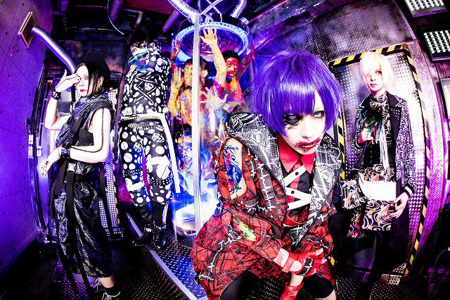 decolum_news's tweet photo. 己龍/Royz/コドモドラゴンらを擁するB.P.RECORDSが、令和となる5月1日0時より全楽曲のストリーミング配信を解禁!! https://t.co/kNPqBTQOTr #己龍 #Royz #コドモドラゴン #BPRECORDS https://t.co/kMC0nou1Rf